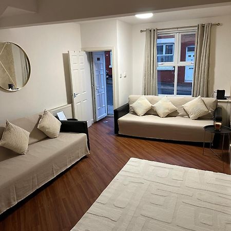 Two Bedroom House Free Parking Liverpool Exterior foto